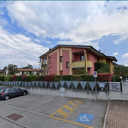 Apartmán Luminoso Trilocale Con Piscina E Giardino Privato Desenzano del Garda Exteriér fotografie