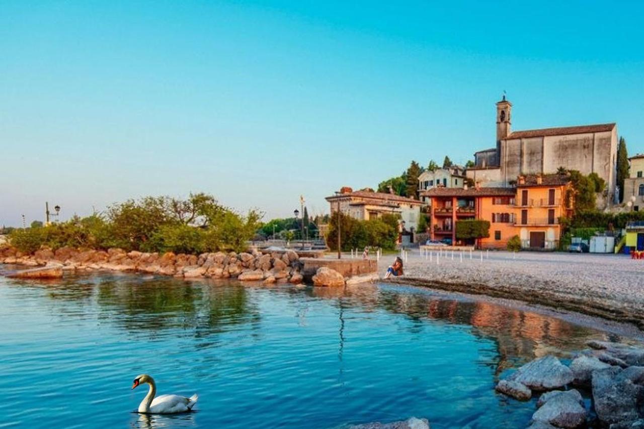 Apartmán Luminoso Trilocale Con Piscina E Giardino Privato Desenzano del Garda Exteriér fotografie