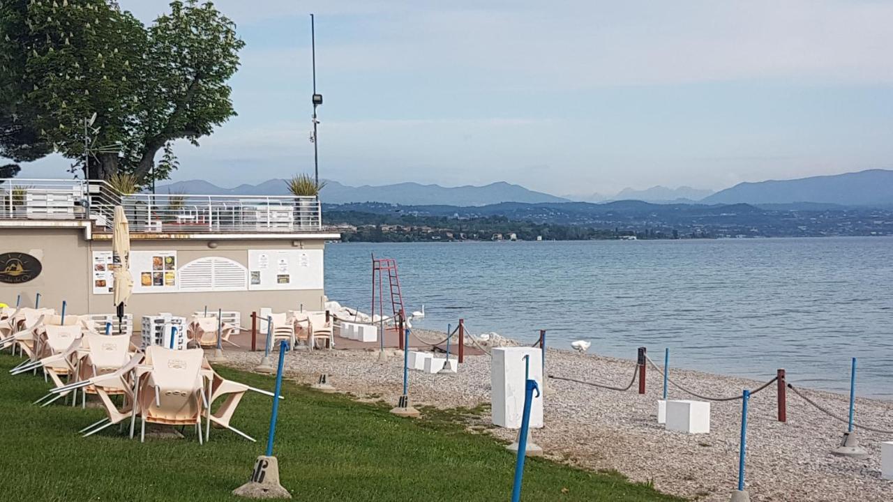 Apartmán Luminoso Trilocale Con Piscina E Giardino Privato Desenzano del Garda Exteriér fotografie