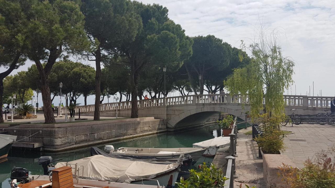 Apartmán Luminoso Trilocale Con Piscina E Giardino Privato Desenzano del Garda Exteriér fotografie