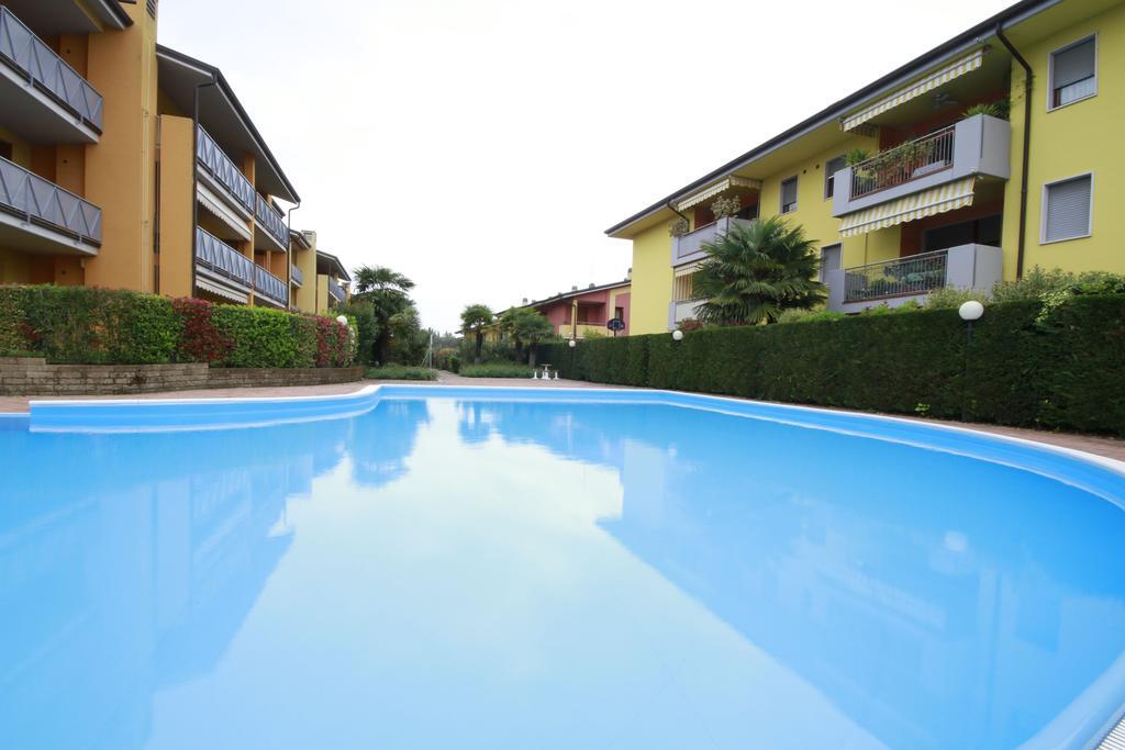 Apartmán Luminoso Trilocale Con Piscina E Giardino Privato Desenzano del Garda Exteriér fotografie