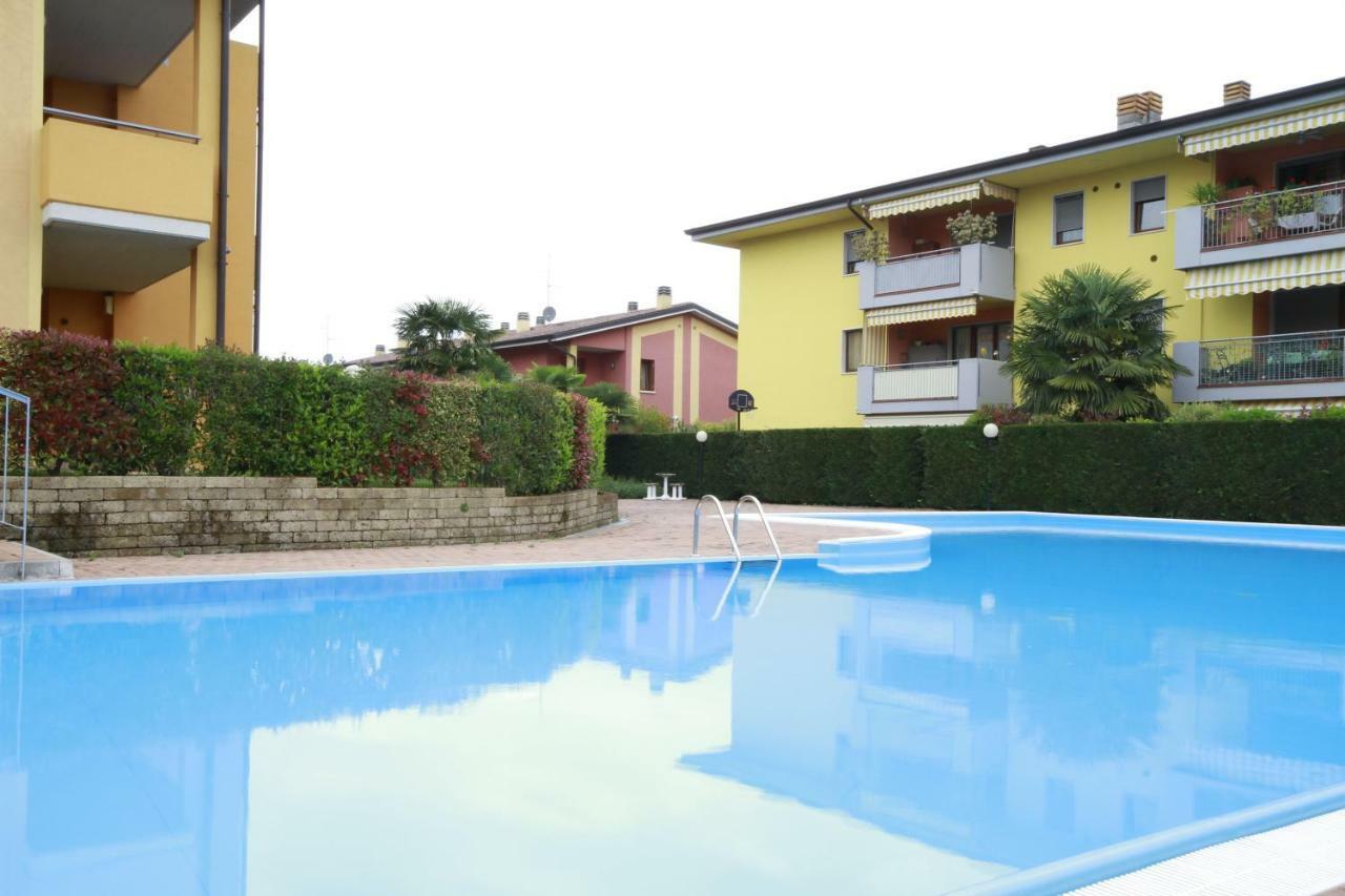 Apartmán Luminoso Trilocale Con Piscina E Giardino Privato Desenzano del Garda Exteriér fotografie